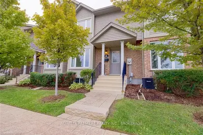 1600 Mickleborough Drive 56, London North, On N6g 5r9