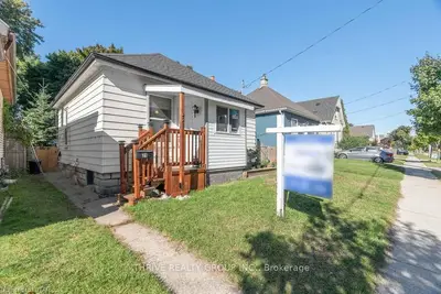 21 Glenwood Avenue, London East, On N5z 2p7