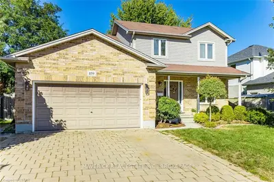 859 Guildwood Boulevard, London North, On N6h 5e4