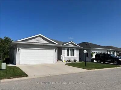 5600 BLACKWELL Side Road 419, Sarnia, ON N7W 1B7