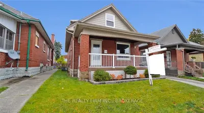 102 Egerton Street, London East, On N5z 2g2