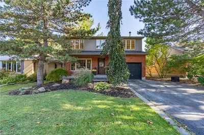 32 Croxton Road E, London South, On N6c 3t6