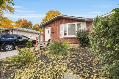 38 Wenlock Crescent, London North, On N6g 3b6