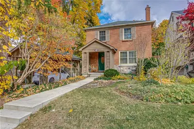 138 Iroquois Avenue, London South, On N6c 2k8