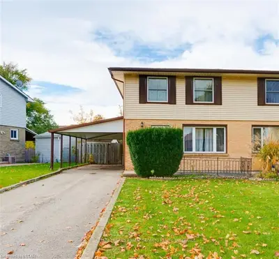 119 Woodrow Crescent, London South, On N6e 1e7