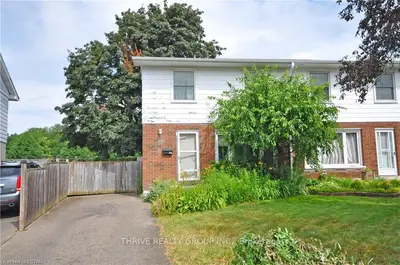 93 Wexford Avenue, London East, On N5v 1m1