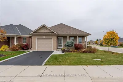 40 Hogarth Drive, Tillsonburg, On N4g 0c3