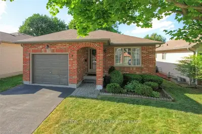 59 Pennybrook Crescent 4, London North, On N5x 4c3