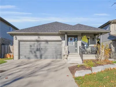 2186 Thornicroft Crescent, London South, On N6p 1t7