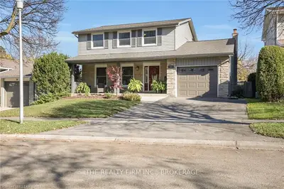 22 Sandalwood Crescent, London North, On N6g 2z7