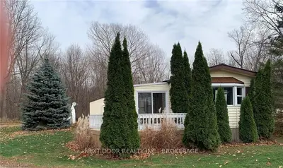 9534 LAKE Road 18, Kettle Point 44, ON N0N 1J1