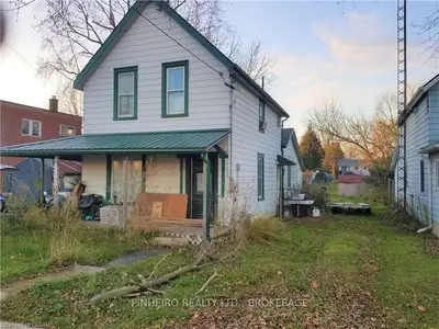6592 Longwoods Road, Strathroy-caradoc, On N0l 1t0