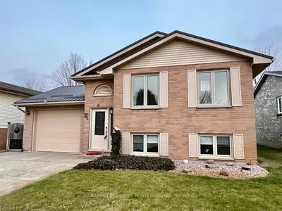 93 Bradley Avenue, Strathroy-caradoc, On N7g 3y9