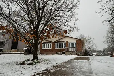 6 BAYLEY Street, Lambton Shores, ON N0N 1J0