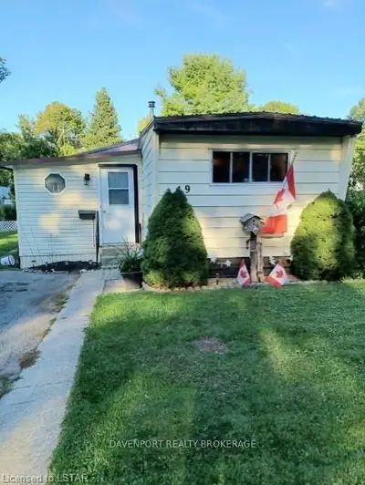 9839 LAKESHORE Road 9, Lambton Shores, ON N0M 1T0