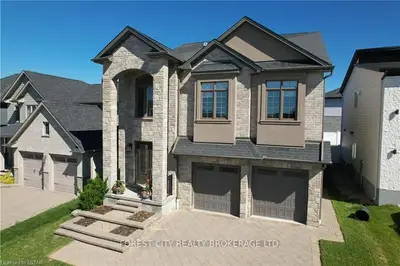 6674 Raleigh Boulevard, London South, On N6p 0c1