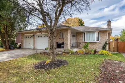 8 Rostherne Crescent, London South, On N6e 1y2