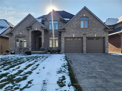 2258 Dauncey Crescent S, London North, On N5x 0m2