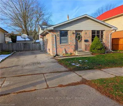 17 Blue Ridge Crescent, London South, On N6k 2w9