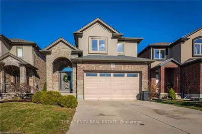1901 Cherrywood Trail, London North, On N6h 0e1