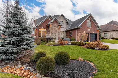2262 Ladyslipper Crescent, London South, On N6k 0a4