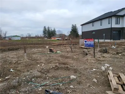 7128 Silvercreek Circle, London South, On N6p 0g9