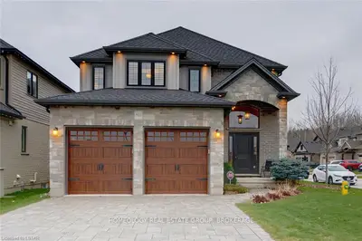810 Rollingacres Place, London North, On N5x 0l4