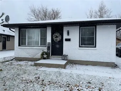36 Ashbury Avenue, London South, On N6e 1s8