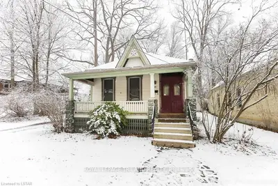 42 Riverview Avenue, London South, On N6j 1a2