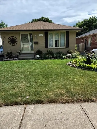 215 Portsmouth Crescent E, London East, On N5v 4c8
