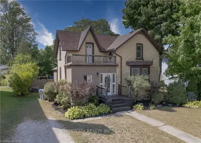 12 PRINCE Street, Lambton Shores, ON N0N 1J0