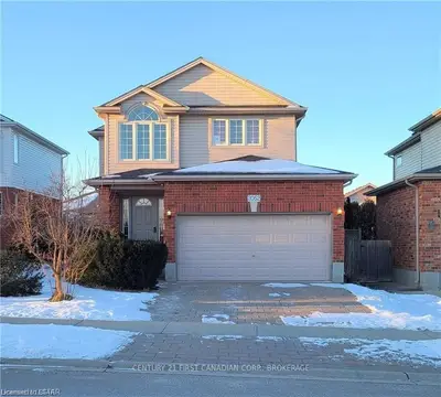 2052 Blackwater Road, London North, On N5x 4k1