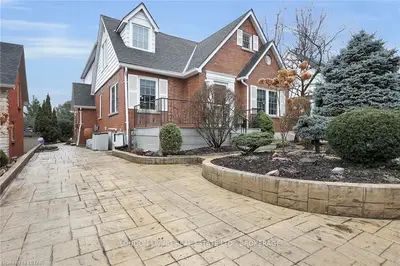 27 Foxbar Road, London South, On N6c 2a6