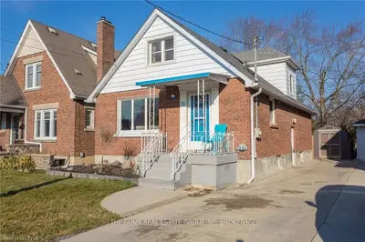22 Thomas Janes Drive, London South, On N6c 2g9