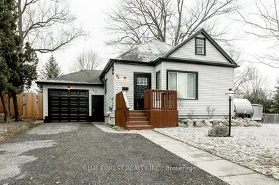 94 Mckellar Street, Strathroy-caradoc, On N7g 2y2
