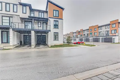 880 West Village Square, London North, On N6h 5j9