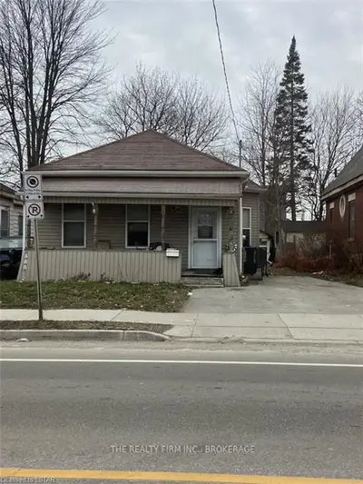 303 Egerton Street, London East, On N5z 2h2
