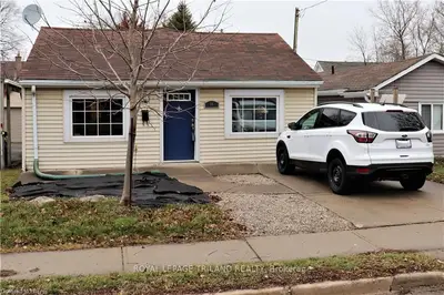 14 Emery Street W, London South, On N6j 1r2
