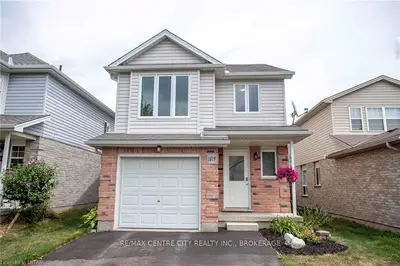 1819 Bloom Crescent, London North, On N5x 4n3