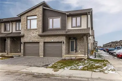 1960 Dalmagarry Road 97, London North, On N6g 5b1