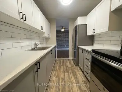 1582 Ernest Avenue 305, London South, On N6e 2s4