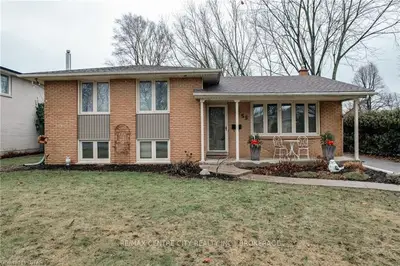 55 Southfield Crescent, London South, On N6k 2b9