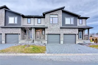 1960 Dalmagarry Road 153, London North, On N6g 0t8