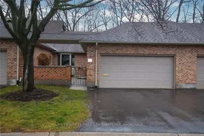 1443 Commissioners Road W 22, London South, On N6k 1e2