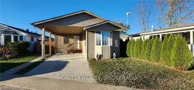 32 PARKSIDE Drive, Essex, ON N0R 1J0