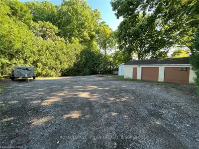 107 Wharncliffe Road N, London North, On N6h 2a8