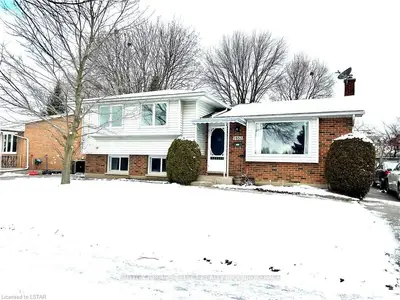 1463 Stoneybrook Crescent, London North, On N5x 1c3