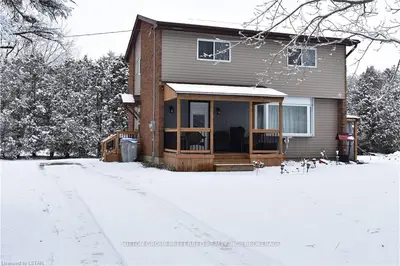 44 Wellington Street, North Middlesex, On N0m 1p0