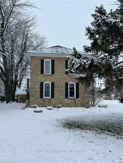5828 TOWNSEND Line, Lambton Shores, ON N0N 1J7