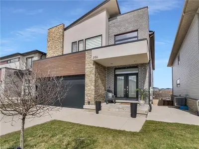 2156 Wateroak Drive, London North, On N6g 0p9